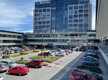 Oficina · 47m² · 16 Estacionamientos · Renta de Oficina en Saltillo Coahuila Plaza Santa Isabel