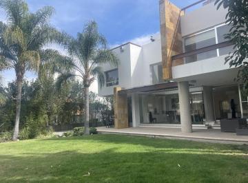 Casa en condominio de 4 habitaciones, Querétaro · Renta Casa Regency Jurica
