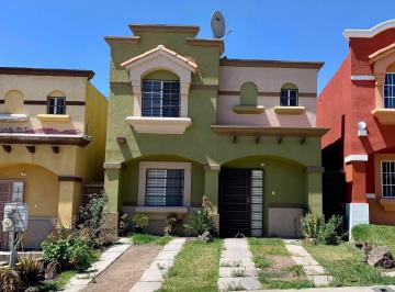 Casa de 3 habitaciones, Tijuana · Casa en Venta en Urbi Quinta del Cedro – Santa Fe