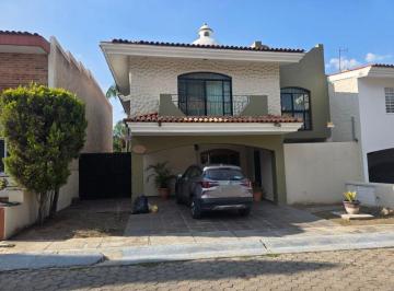 Casa en condominio de 3 habitaciones, Zapopan · Excelente Casa con 240 m² de Terreno, 3 Recámaras en Venta en Ciudad Bugambilia