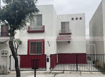 Casa · 76m² · 2 Recámaras · 1 Estacionamiento · Casa en Venta en Mitras Poniente