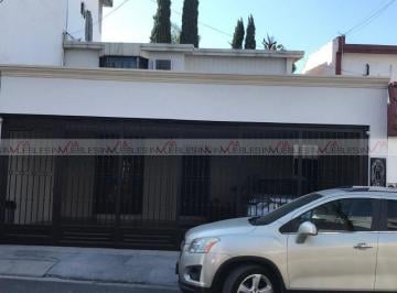 Casa · 284m² · 3 Recámaras · 3 Estacionamientos · Casa en Venta en San Jemo