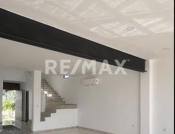Casa · 329m² · 4 Recámaras · 3 Estacionamientos · Casa en Venta en Residencial La Reserva en Conkal Yucatan - (4)