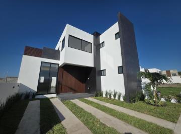Casa · 152m² · 3 Recámaras · 2 Estacionamientos · Casa en Venta con Recámaras en Planta Baja en Lomas del Mediterráneo Riviera Veracruzana Alvarado Ve