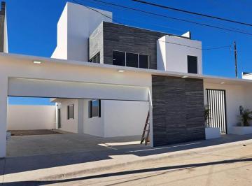 Casa de 4 habitaciones, Playas de Rosarito · Casa Nueva en Venta Área de Tijuana - Rosarito Residencial Rosa Mar