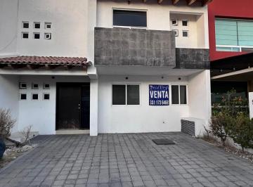Casa · 167m² · 3 Recámaras · 2 Estacionamientos · Casa en Venta en El Mirador de Bernal Queretaro