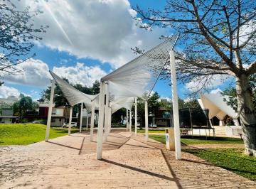 Casa de 3 habitaciones, Cancún · Casa en Venta en Cancún Huayacan Arbolada By Cumbres