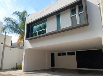Casa · 507m² · 6 Recámaras · 2 Estacionamientos · Casa Venta en La Joya, Recta a Cholula