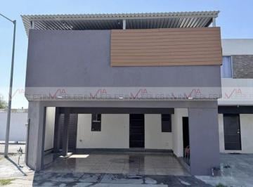 Casa · 195m² · 3 Recámaras · 2 Estacionamientos · Casa en Venta en Guadalupe