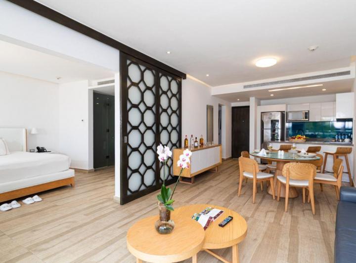 Departamento en Venta. The Fives. Playa del Carmen, Quinana Roo