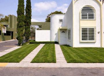 Casa en condominio de 2 habitaciones, San Pedro Tlaquepaque · Casa en Venta en Fraccionamiento Los Olivos
