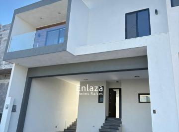 Casa · 290m² · 3 Recámaras · 2 Estacionamientos · Casa en Venta en Privada Solana Residencial