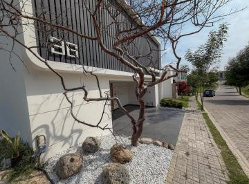 Casa · 425m² · Casa en Venta en Lomas de Angelópolis (Cascatta), Puebla. Residencia en Venta.