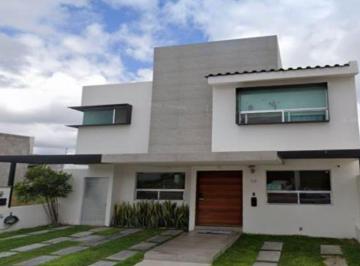 Casa de 4 habitaciones, Querétaro · Venta de Linda Casa en Juriquilla, Querétaro
