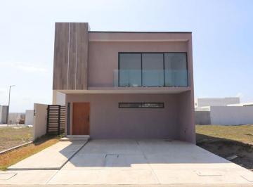 Casa · 172m² · 3 Recámaras · 2 Estacionamientos · Casa en Venta Lomas de La Rioja, Riviera Veracruzana