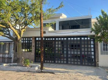 Casa en Venta de 4 habitaciones Fraccionamiento Jardines Alcalde · Casa en Venta en Fraccionamiento Jardines Alcalde - Joaquin Aguirre Berlanga 673