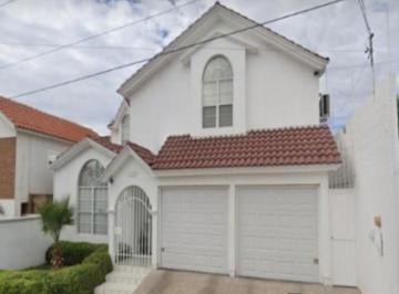 Casa de 5 habitaciones, Chihuahua · Ventab de Casa en Chihuahua
