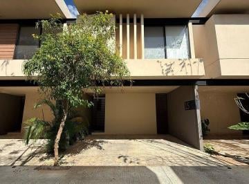 Casa en condominio de 3 habitaciones, Mérida · Venta de Town House