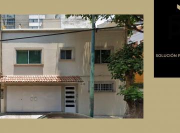 Casa de 4 habitaciones, Miguel Hidalgo · Casa en Polanco con Jardin de Recuperacion bancaria.¡Oportunidad!