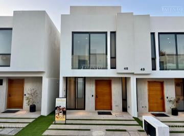 Casa de 3 habitaciones, Zapopan · Casa en Venta en Real de Valdepeñas, Zapopan Jalisco