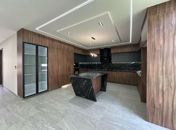 Casa · 430m² · 5 Recámaras · 3 Estacionamientos · Casa - Lomas de Juriquilla
