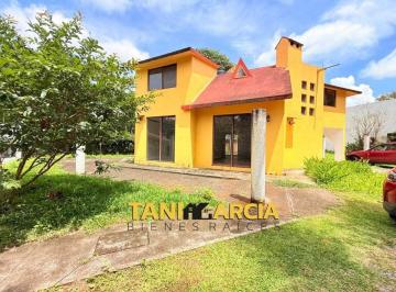 Casa de 4 habitaciones, Fortín · Vendo Bella Casa con Amplio Jardín en Fortín, 4 Recámaras!