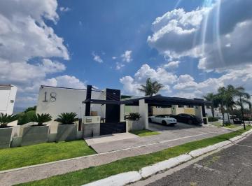 Casa · 1600m² · 5 Recámaras · 8 Estacionamientos · Casa en Renta en Vista Real Country Club