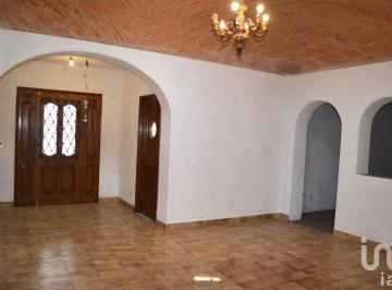 Casa · 281m² · 4 Recámaras · 6 Estacionamientos · Casa en Venta en El Pueblo Mágico de San Miguel de Allende