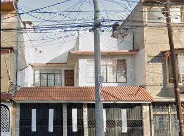 Casa de 4 habitaciones, Gustavo A. Madero · Casa en San Juan de Aragon en Venta Hipotecaria