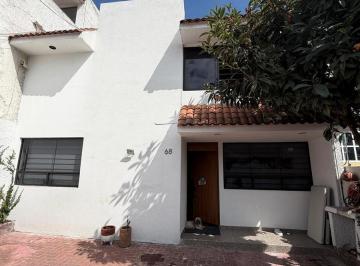 Casa · 170m² · 3 Recámaras · 2 Estacionamientos · Se Vende Casa en Boulevares
