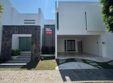 Casa de 4 habitaciones, San Andrés Cholula · Hermosa Casa en Venta en La Isla 1 Lomas 1 Excelente Ubicación