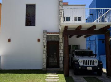 Casa · 204m² · 3 Recámaras · 2 Estacionamientos · Casa en Playa del Carmen