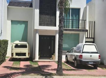 Casa de 3 habitaciones, León · Casa en Renta en Quinta Los Naranjos con 3 Recamaras