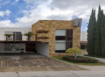 Casa de 4 habitaciones, Querétaro · Venta de Casa en Cumbres del Lago Queretaro Calle Lago Yalahan 240