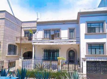 Casa de 4 habitaciones, Cuauhtémoc · Casa en Roma Norte en Recuperacion Bancaria Cerca del Hospital General