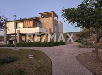 Casa en condominio de 4 habitaciones, San Miguel de Allende · Casa en Venta en San Miguel de Allende Sahai Arte Casa Izmir
