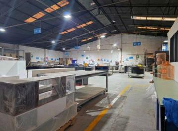 Bodega comercial · 1426m² · 2 Estacionamientos · Bodega Industrial en Venta Tlalnepantla