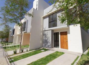Casa · 101m² · 3 Recámaras · 2 Estacionamientos · Casas en Venta en Parques del Bosque 2da Sección