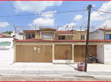 Casa de 4 habitaciones, Zapopan · Venta de Casa en Jalisco Zapopan Granja