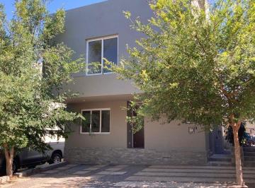 e12ae639347067cc7bf4469563691b973b79ff10bf553296bb440fb6e13c0445 · Casa en Venta en Coto Roble, Bosques Vallarta, Zapopan