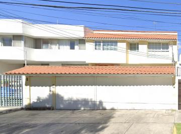 Casa de 4 habitaciones, Naucalpan de Juárez · Casa en Venta en Satelite Naucalpan de Juarez