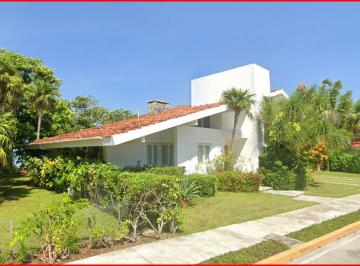Casa de 4 habitaciones, Benito Juárez · Venta de Casa en Quintana Roo Cancun Kukulcan Boulevard Zona Hotelera