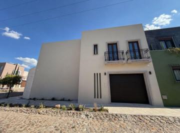 Casa de 4 habitaciones, San Miguel de Allende · Casa en Renta, Fracc. El Paraíso