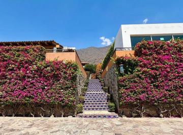 Casa · 221m² · 4 Recámaras · 2 Estacionamientos · Casa de Campo Frac. Monte Lago 2 Hab.