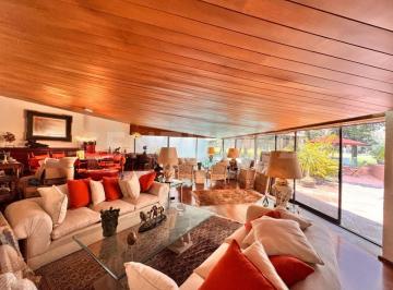Casa · 569m² · 3 Recámaras · 3 Estacionamientos · Casa en Club de Golf México | Frente Al Campo | Alberca