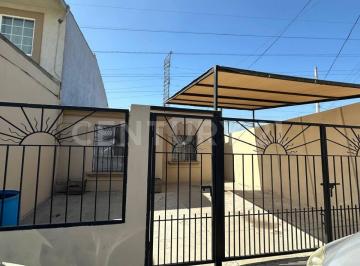 Casa · 40m² · 2 Recámaras · 2 Estacionamientos · Casa en Renta en Villa Fontana, Tijuana Baja California.