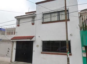 Casa de 5 habitaciones, Coyoacán · Ev Casa en Venta con 180 m² de Superficie de Terreno y 5 Recámaras, Dragon, Prado Churubusco, Coyoac