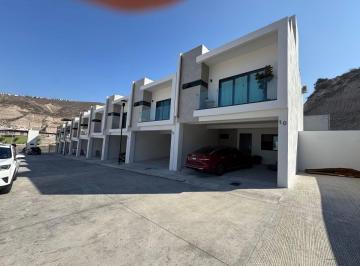 4340d23935d63cd98a2bc4722afe4ec24164fe1c86bf6b5764d3ffa8fd919b99 · Renta | Casa Nueva en Residencial Platinum (A Pasos de Macroplaza)