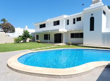 Casa de 5 habitaciones, Mérida · Por Sus Espacios, Diseño y Distribución Podría Ser Oficinas Administrativas o Casa Habitación