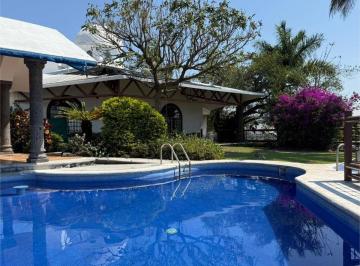 Casa de 7 habitaciones, Emiliano Zapata · Venta de Exclusiva Residencia en un Nivel con Acabados de Lujo y Amplios Espacios